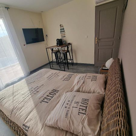 Chambre Avec Piscine Partagee Marcorignan Extérieur photo